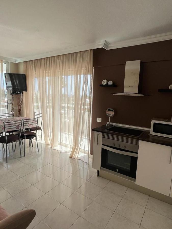 Cozy Apartment Near The Beach Playa de las Américas Dış mekan fotoğraf