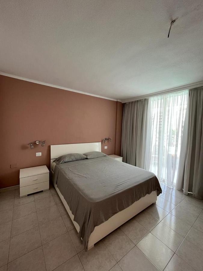 Cozy Apartment Near The Beach Playa de las Américas Dış mekan fotoğraf
